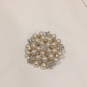 FASHION JEWELRY Women’s Pearl Brooch